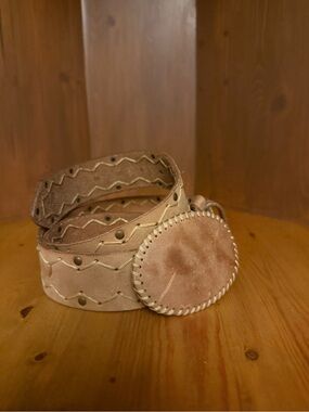 Leather vintage western-style leather belt w/matching covered buckle L